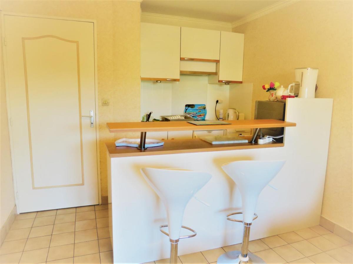 Appartement Port Frejus Avec Loggia Et Acces Plages A Pieds מראה חיצוני תמונה